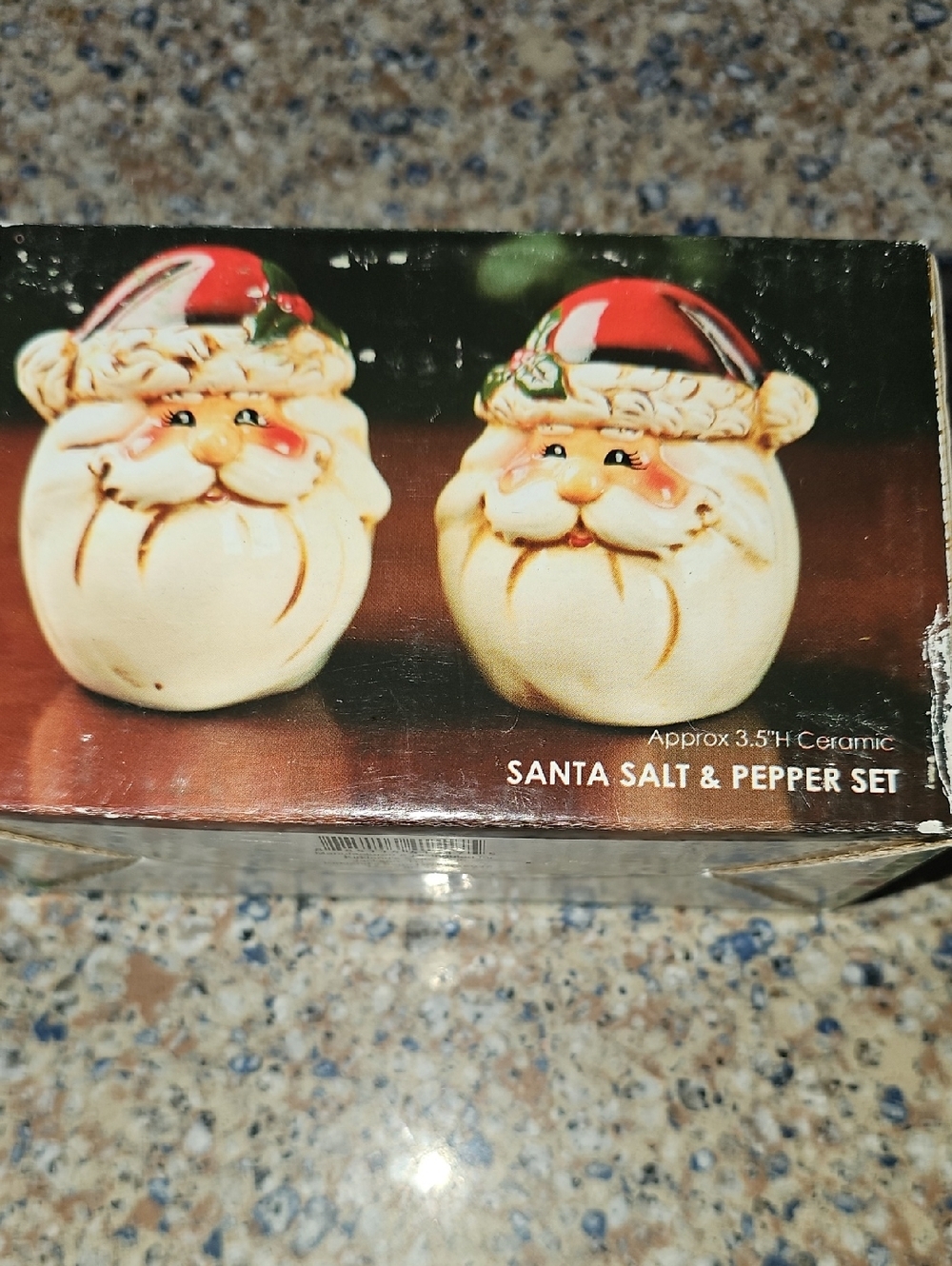 Kirkland's NWT Santa Salt & Pepper Shaker Set - Cream and Red